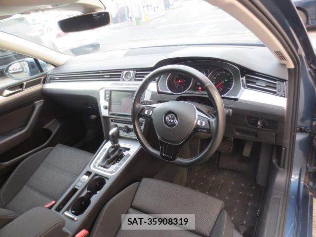 VolksWagen PASSAT VARIANT 2016-10 7061382-1