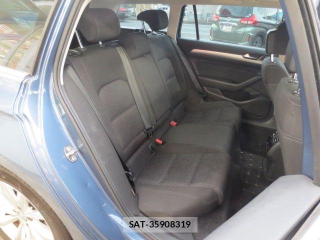 VolksWagen PASSAT VARIANT 2016-10 7061382-4