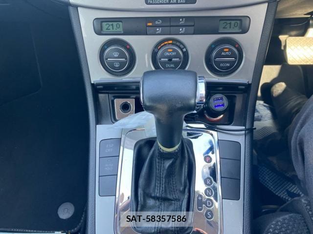 VolksWagen PASSAT VARIANT 2007-07 7061388-22