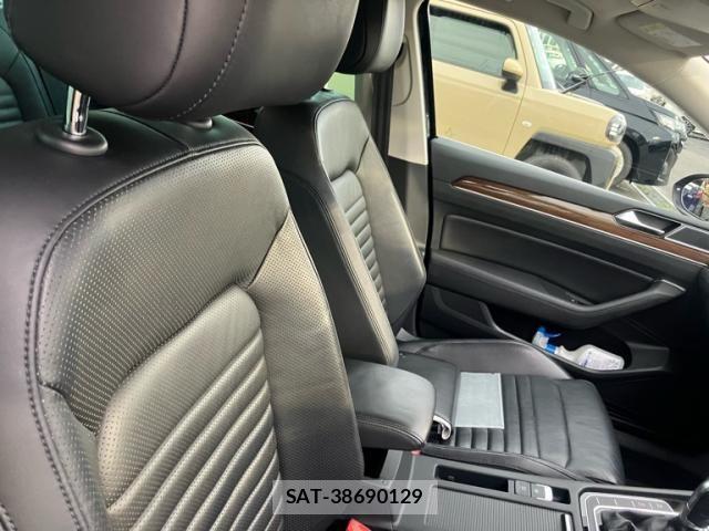 VolksWagen PASSAT VARIANT 2016-04 7061385-11