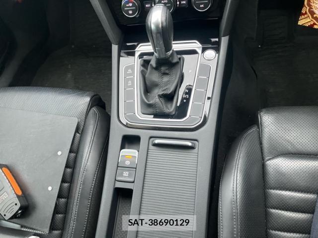 VolksWagen PASSAT VARIANT 2016-04 7061385-14