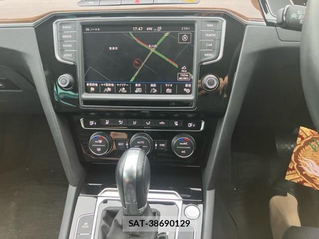 VolksWagen PASSAT VARIANT 2016-04 7061385-17