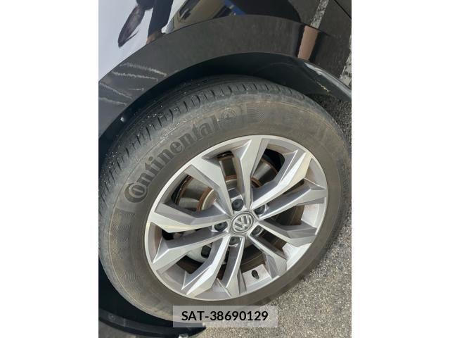 VolksWagen PASSAT VARIANT 2016-04 7061385-5