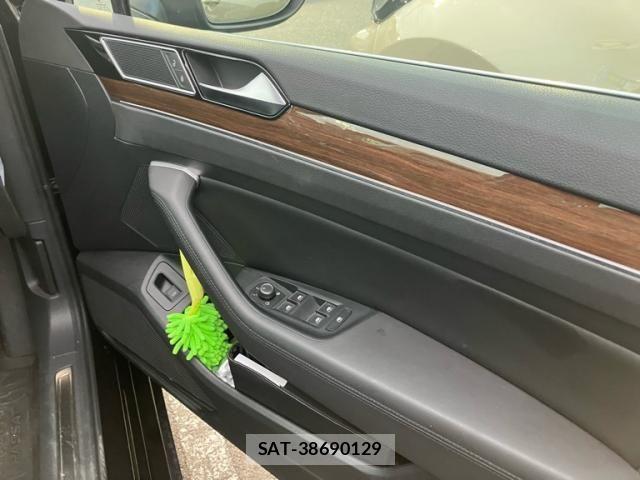 VolksWagen PASSAT VARIANT 2016-04 7061385-7