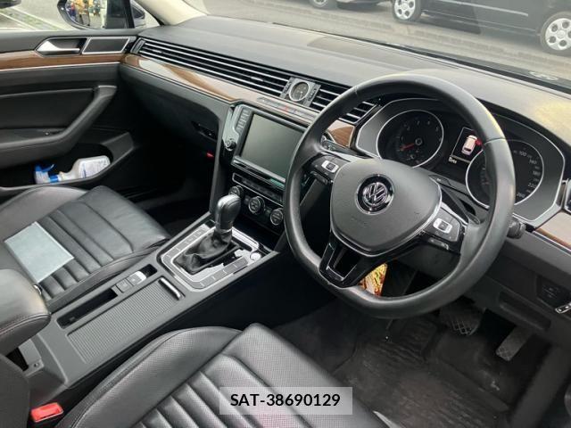 VolksWagen PASSAT VARIANT 2016-04 7061385-8