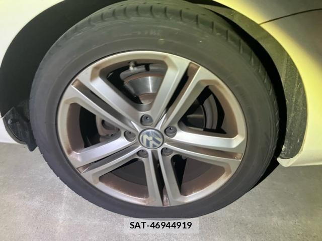 VolksWagen PASSAT VARIANT 2014-11 7227114-11