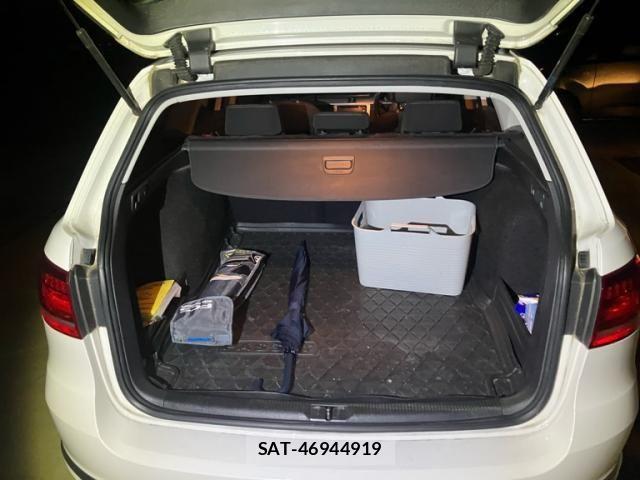 VolksWagen PASSAT VARIANT 2014-11 7227114-6