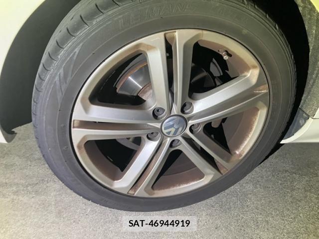 VolksWagen PASSAT VARIANT 2014-11 7227114-8
