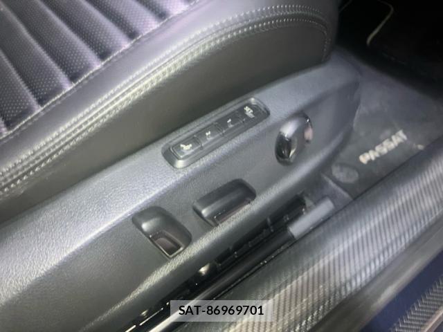 VolksWagen PASSAT VARIANT 2017-09 7227117-9