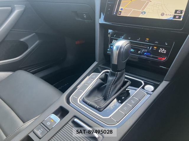 VolksWagen PASSAT VARIANT 2024-09 7227120-9