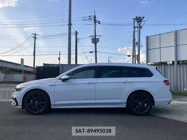 VolksWagen PASSAT VARIANT 2024-09 7227120-4