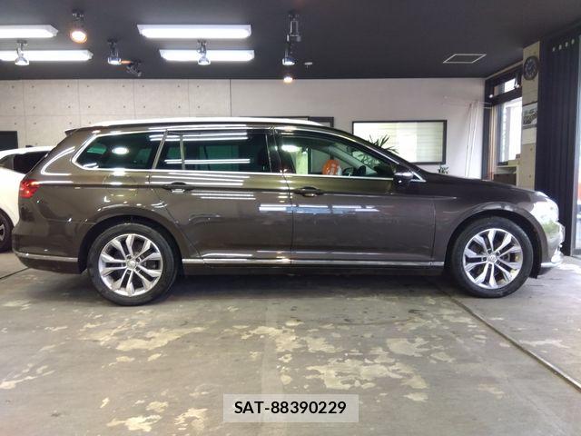 VolksWagen PASSAT VARIANT 2016-01 7252841-3