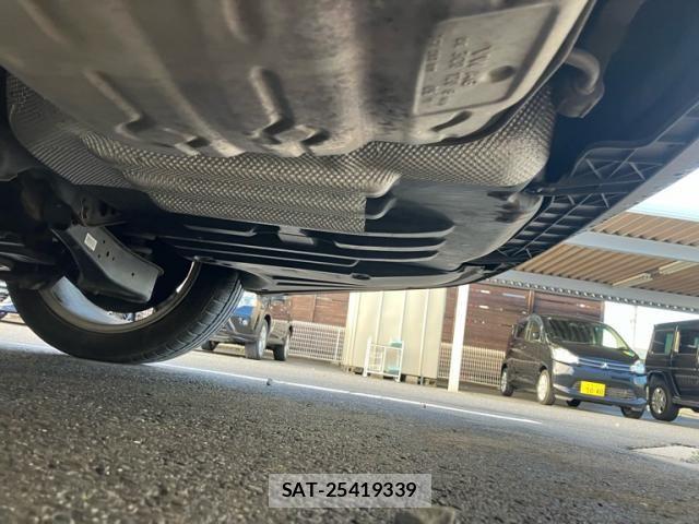 VolksWagen PASSAT VARIANT 2011-07 7252846-11