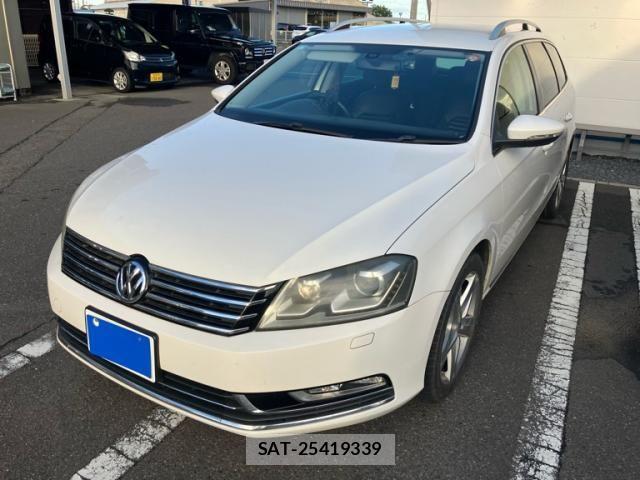 VolksWagen PASSAT VARIANT 2011-07 7252846-1