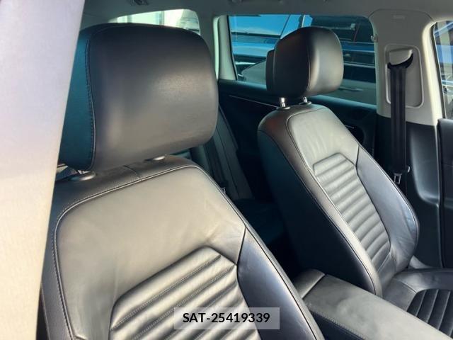 VolksWagen PASSAT VARIANT 2011-07 7252846-20
