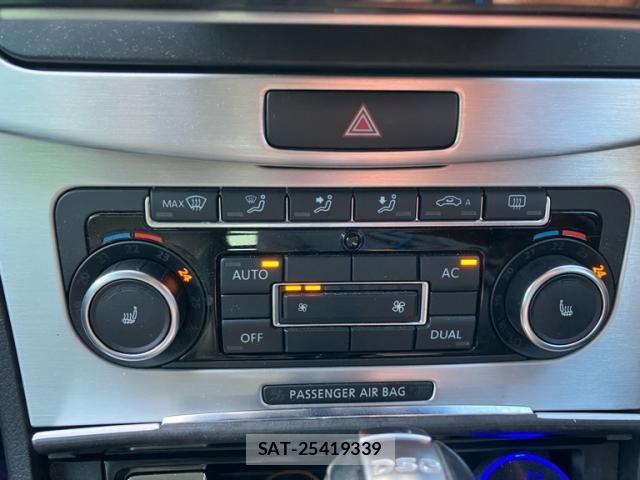 VolksWagen PASSAT VARIANT 2011-07 7252846-24