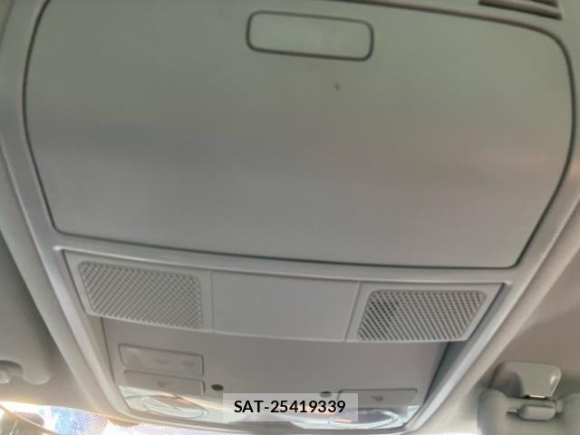 VolksWagen PASSAT VARIANT 2011-07 7252846-28