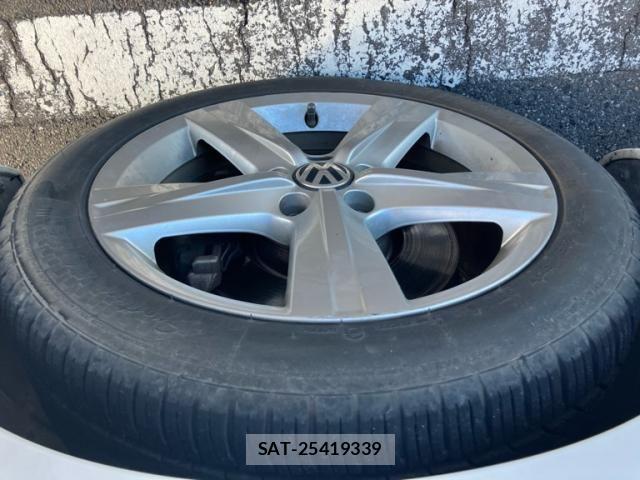 VolksWagen PASSAT VARIANT 2011-07 7252846-4