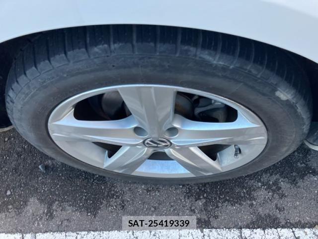 VolksWagen PASSAT VARIANT 2011-07 7252846-5