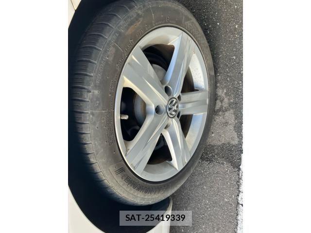 VolksWagen PASSAT VARIANT 2011-07 7252846-6