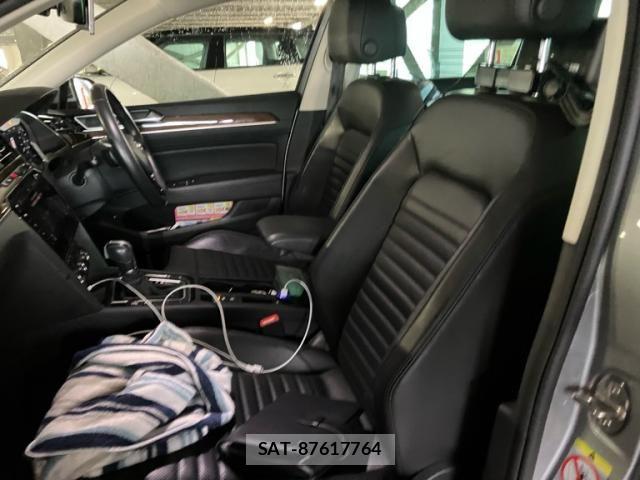 VolksWagen PASSAT VARIANT 2018-08 7252845-10