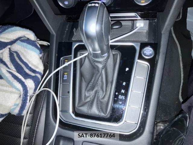 VolksWagen PASSAT VARIANT 2018-08 7252845-12