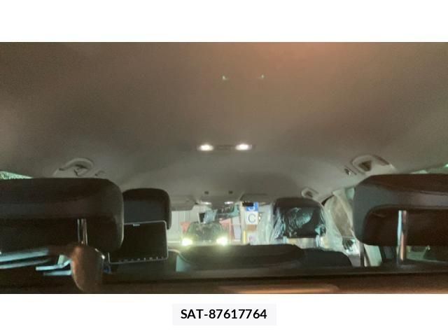 VolksWagen PASSAT VARIANT 2018-08 7252845-21