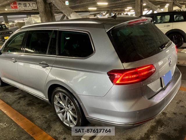 VolksWagen PASSAT VARIANT 2018-08 7252845-2