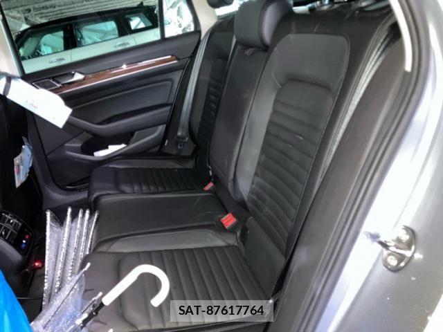 VolksWagen PASSAT VARIANT 2018-08 7252845-7