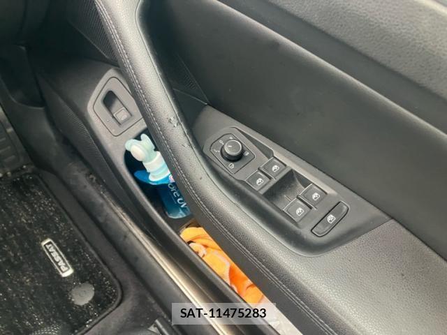 VolksWagen PASSAT VARIANT 2018-03 7331192-14