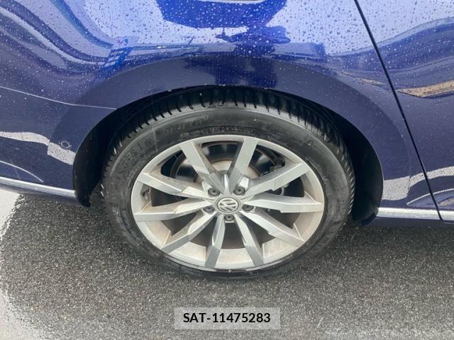 VolksWagen PASSAT VARIANT 2018-03 7331192-5