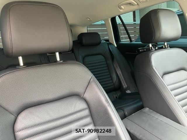 VolksWagen PASSAT VARIANT 2020-10 7360481-9