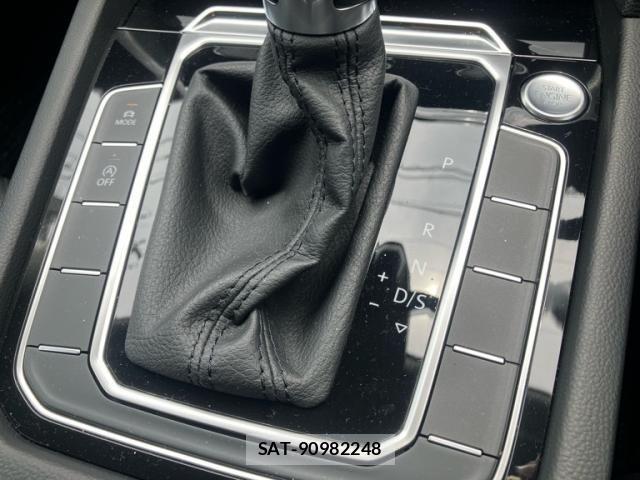 VolksWagen PASSAT VARIANT 2020-10 7360481-16