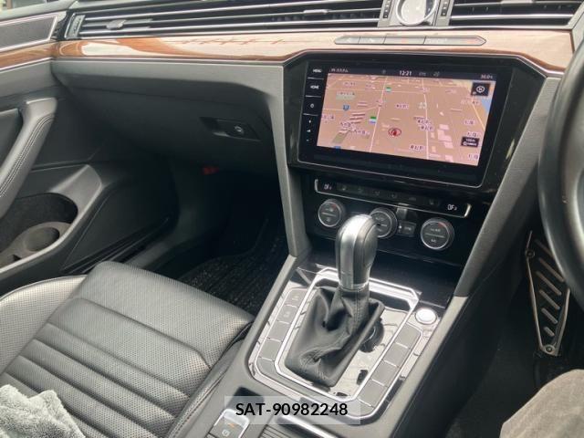 VolksWagen PASSAT VARIANT 2020-10 7360481-17