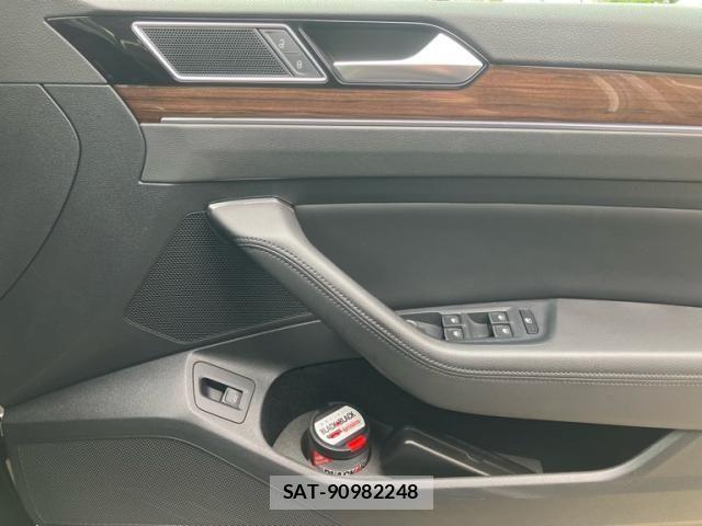 VolksWagen PASSAT VARIANT 2020-10 7360481-22