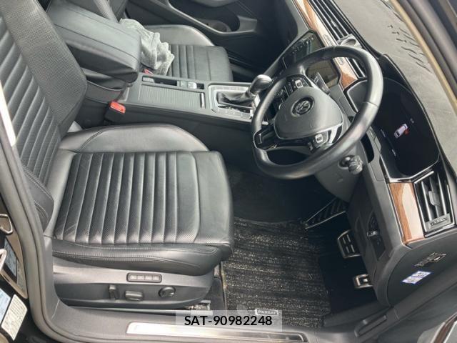 VolksWagen PASSAT VARIANT 2020-10 7360481-7