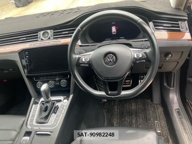 VolksWagen PASSAT VARIANT 2020-10 7360481-8