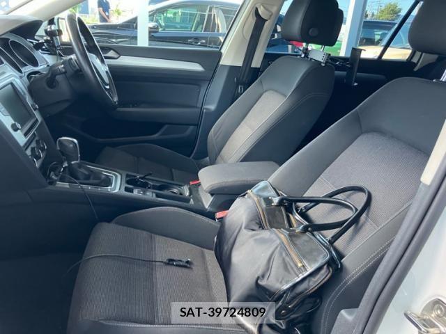 VolksWagen PASSAT VARIANT 2016-01 7394858-5