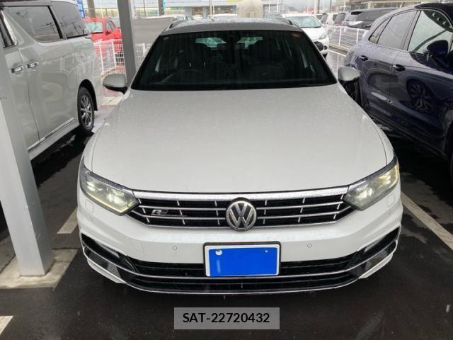 VolksWagen PASSAT VARIANT 2016-03 7458835-0