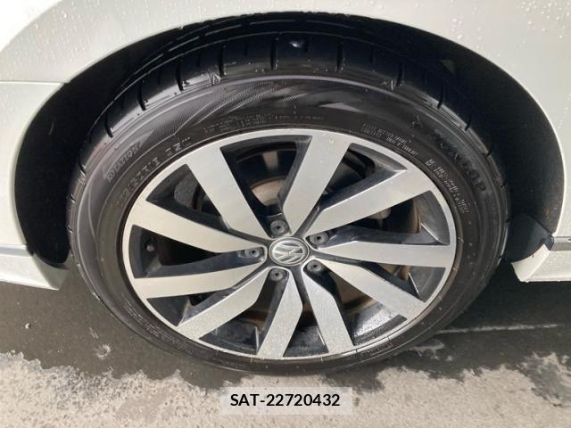 VolksWagen PASSAT VARIANT 2016-03 7458835-4