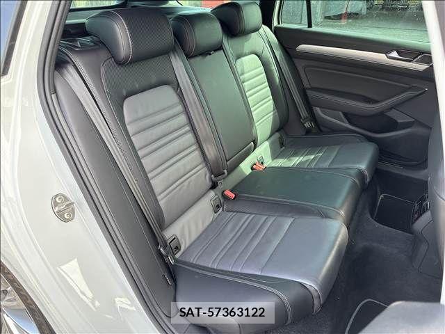 VolksWagen PASSAT VARIANT 2016-10 7458832-9