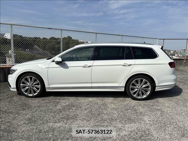 VolksWagen PASSAT VARIANT 2016-10 7458832-24