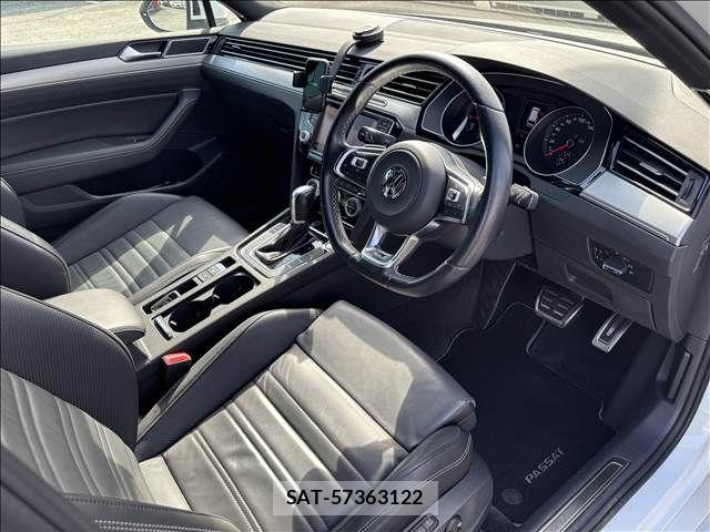 VolksWagen PASSAT VARIANT 2016-10 7458832-8