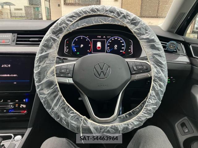 VolksWagen PASSAT VARIANT 2021-08 7730728-11