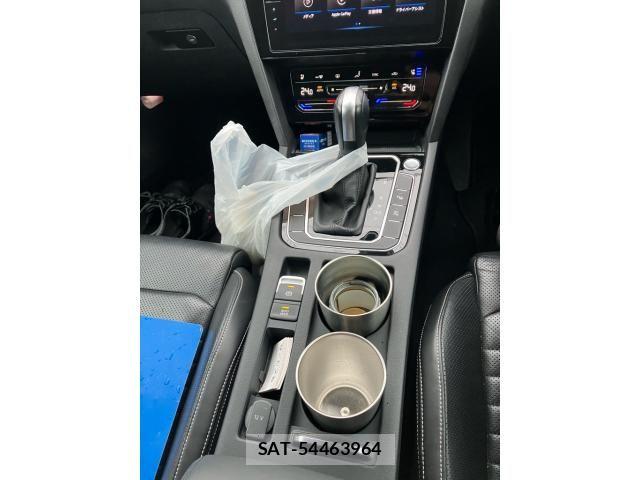 VolksWagen PASSAT VARIANT 2021-08 7730728-16