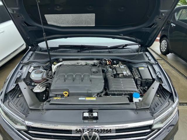 VolksWagen PASSAT VARIANT 2021-08 7730728-18