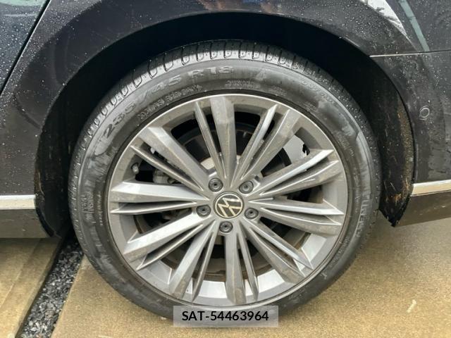 VolksWagen PASSAT VARIANT 2021-08 7730728-6