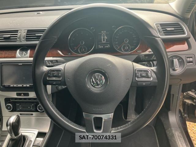 VolksWagen PASSAT VARIANT 2012-03 7790512-19