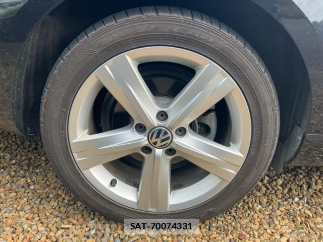 VolksWagen PASSAT VARIANT 2012-03 7790512-5