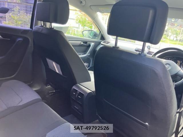 VolksWagen PASSAT VARIANT 2011-09 7880497-10